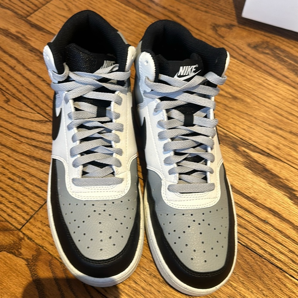 Nike Court Vision Mid